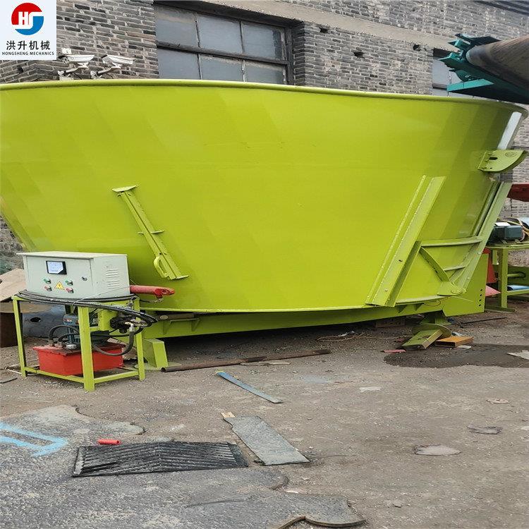 2、我想買一輛奶牛飼料攪拌車。哪個更好？